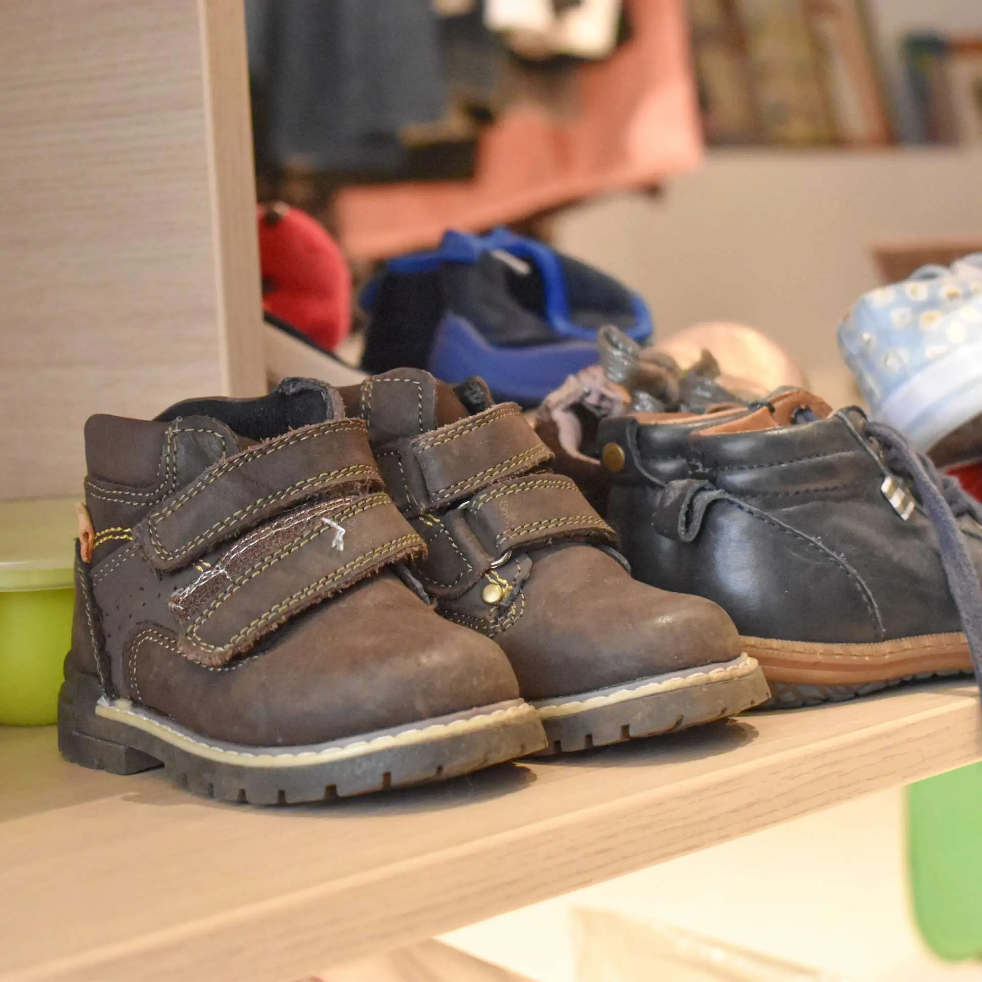 Baby shoes in social shop GAGK Rupelstreek in Boom